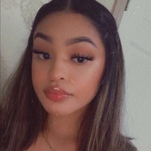 Meet your Posher, Emely